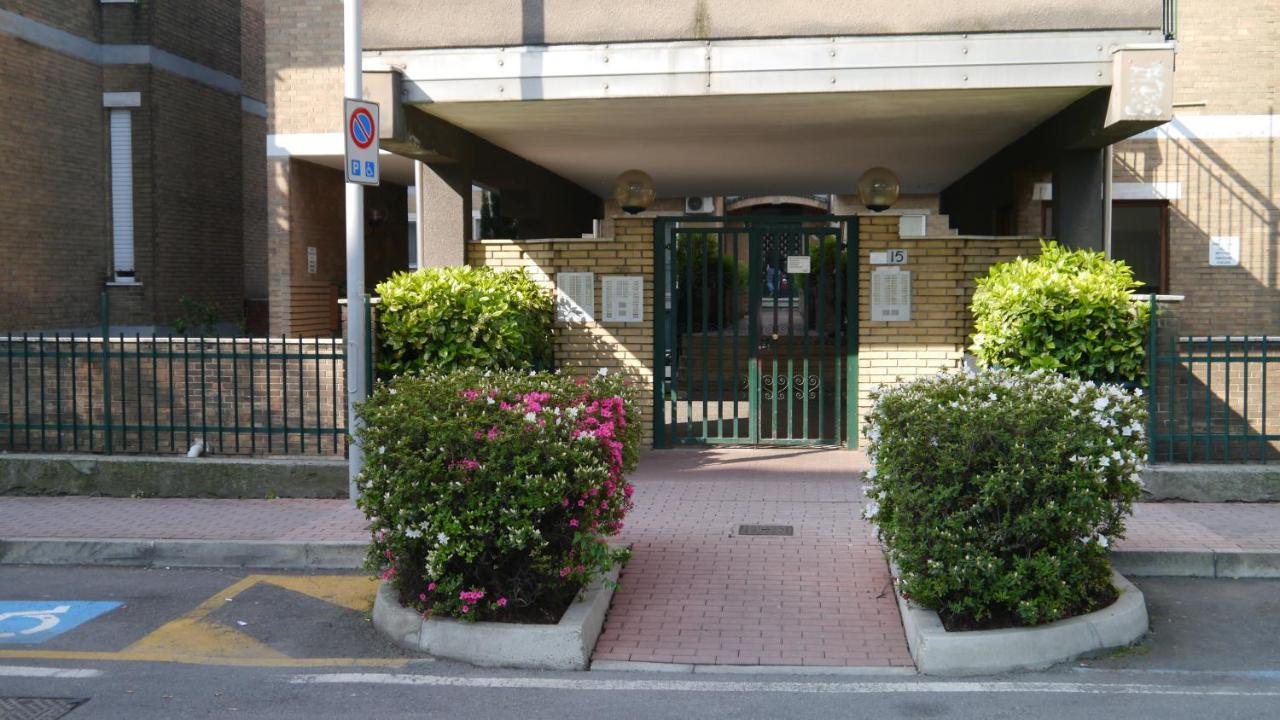 La Casa Di Dario Apartamento Pero Exterior foto