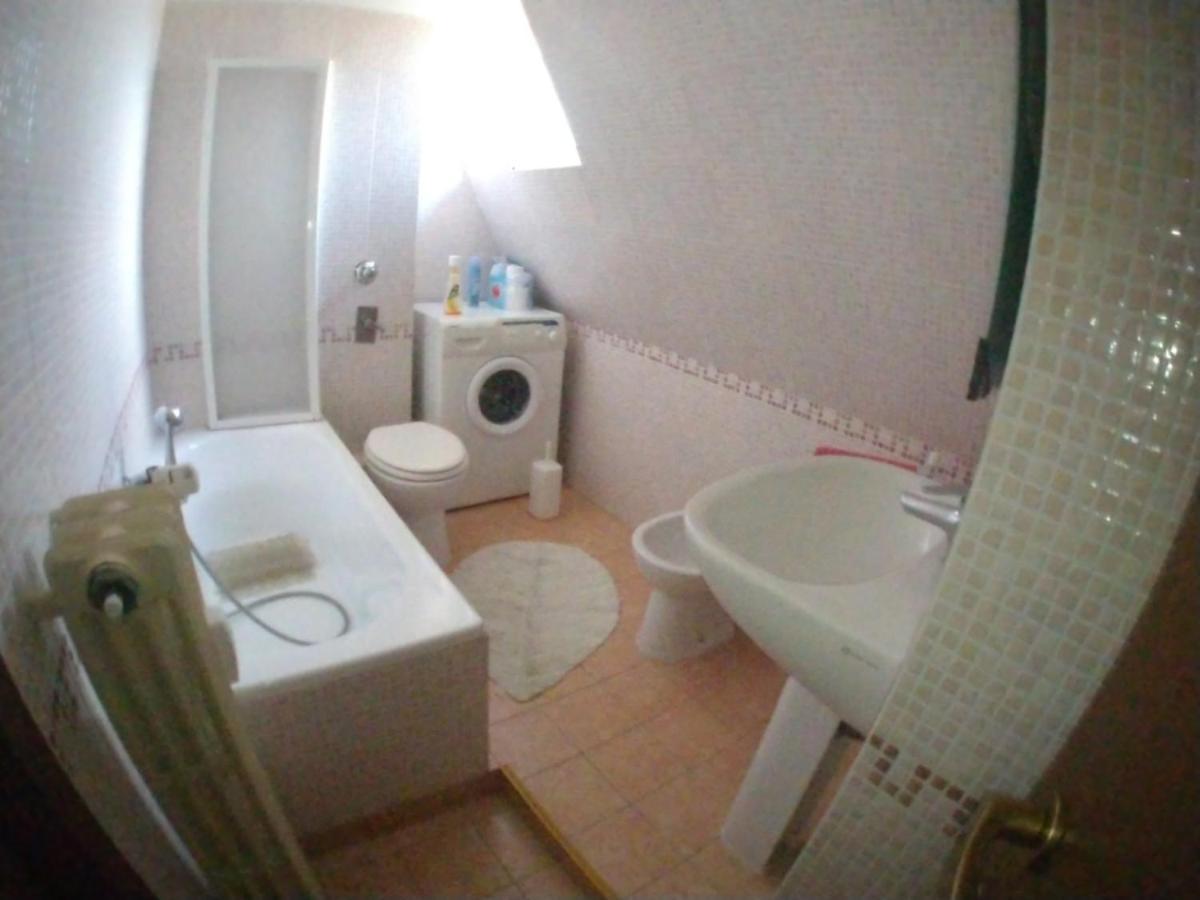 La Casa Di Dario Apartamento Pero Exterior foto